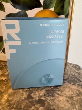 Rodan + Fields Fresh!  On-The-Go Skincare Set Unblemish!